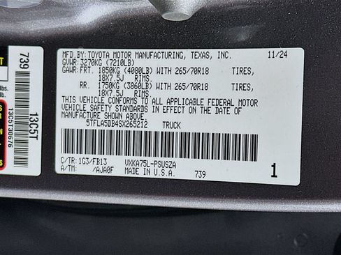 Used 2025 Toyota Tundra SR5 w/ SR5 Convenience Package AWD/4WD image 31