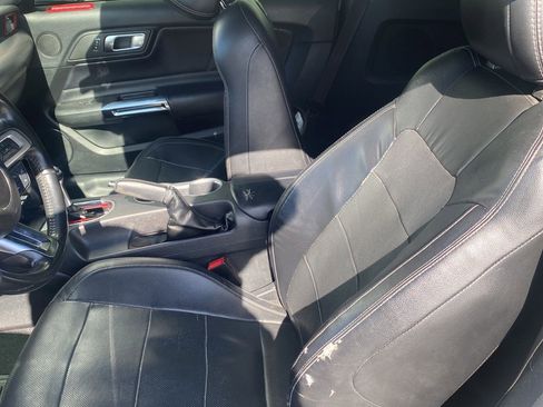 Used 2020 Ford Mustang Premium RWD image 6