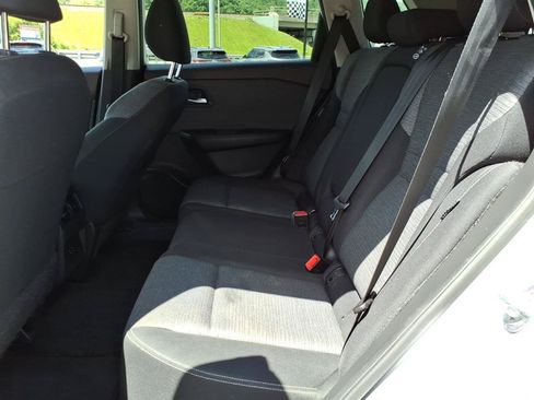 Used 2023 Nissan Rogue SV AWD/4WD image 8