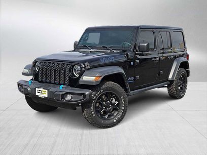 Used 2023 Jeep Wrangler Unlimited w/ 8.4" Radio Group