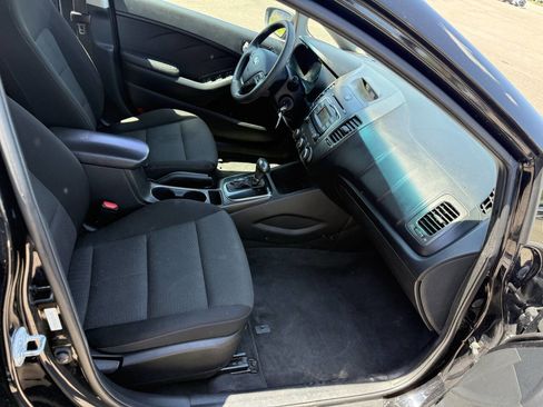 Used 2017 Kia Forte LX FWD image 13