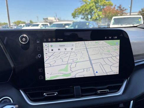Used 2025 Chevrolet Equinox LT FWD image 20