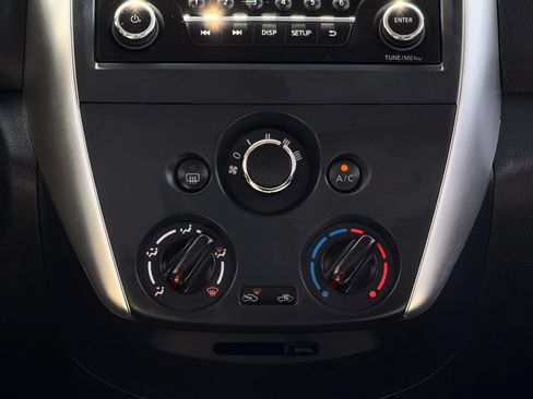 Used 2015 Nissan Versa SV FWD image 17
