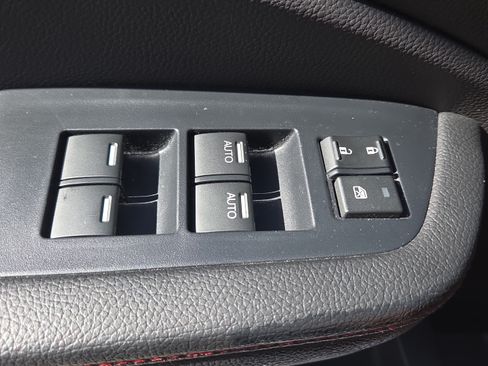 Used 2025 Honda Passport Black Edition image 34