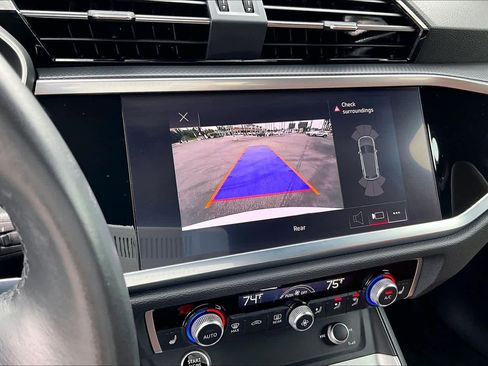 Used 2022 Audi Q3 2.0T Premium w/ Convenience Package image 25