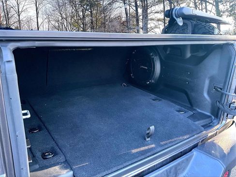 Used 2018 Jeep Wrangler Unlimited Rubicon image 22