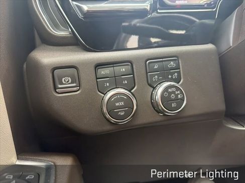 Used 2024 GMC Sierra 1500 SLT w/ SLT Premium Plus Package AWD/4WD image 41