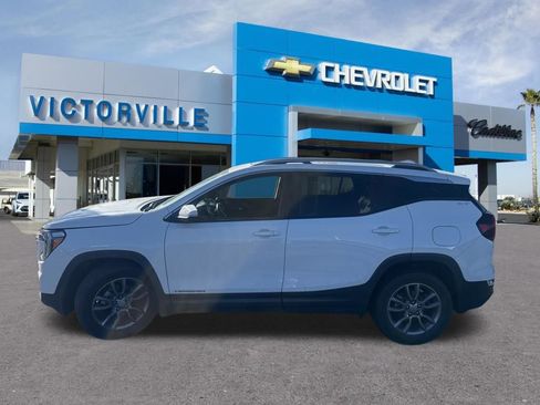 Used 2022 GMC Terrain SLT AWD/4WD image 8
