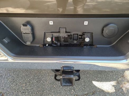 Used 2023 Chevrolet Silverado 1500 LT AWD/4WD image 39