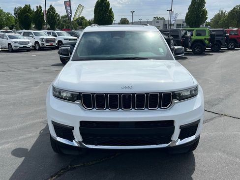 Used 2025 Jeep Grand Cherokee L Limited w/ Luxury Tech Group II AWD/4WD image 4