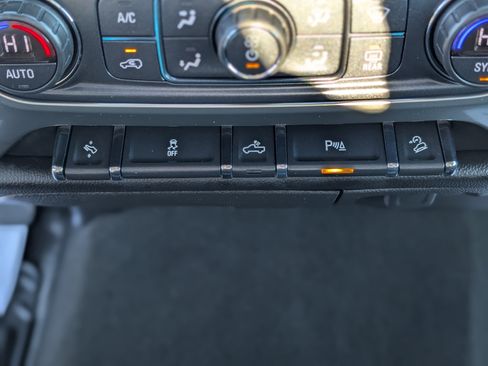 Used 2018 Chevrolet Silverado 1500 LT w/ All Star Edition image 23