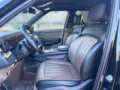 Used 2024 Kia EV9 GT-Line image 13