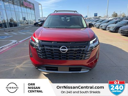 New 2026 Nissan Pathfinder SL image 8
