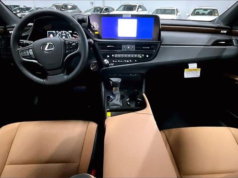 New 2025 Lexus ES 350 w/ Premium Package image 5