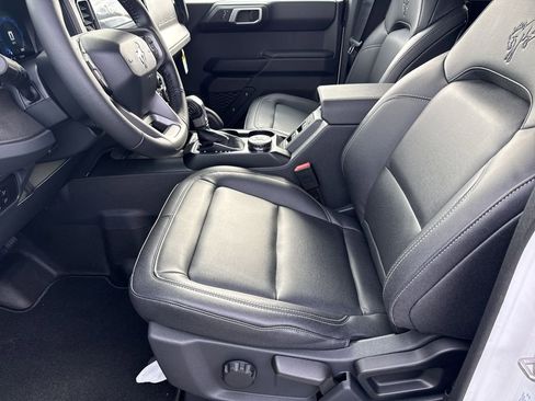 New 2025 Ford Bronco Badlands image 9