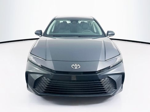 Used 2025 Toyota Camry LE image 2