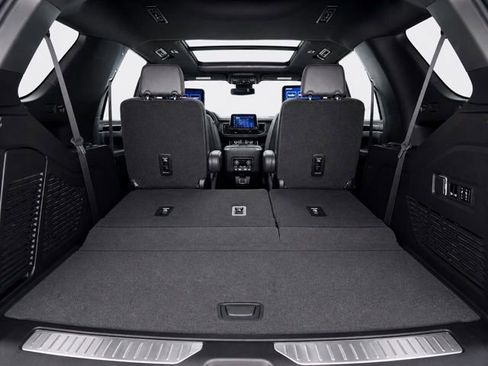 Used 2023 Chevrolet Tahoe RST w/ Luxury Package AWD/4WD image 13
