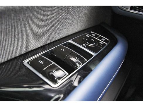 New 2026 Cadillac Vistiq Premium Luxury image 15