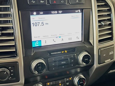 Used 2019 Ford F150 Platinum w/ Equipment Group 701A Luxury AWD/4WD image 17