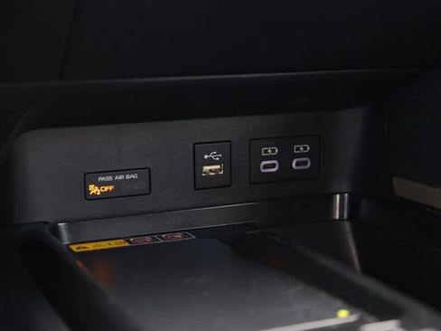 Used 2025 Toyota Camry LE image 20