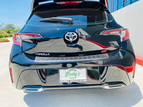 Used 2019 Toyota Corolla SE w/ Protection Package FWD image 7