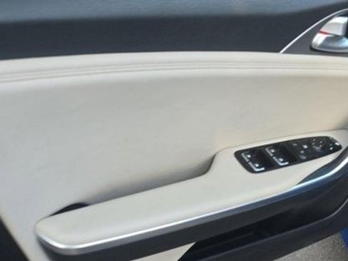 Used 2018 Kia Stinger GT2 image 7