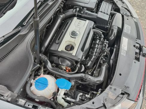 Used 2010 Volkswagen GTI 2-Door FWD image 54