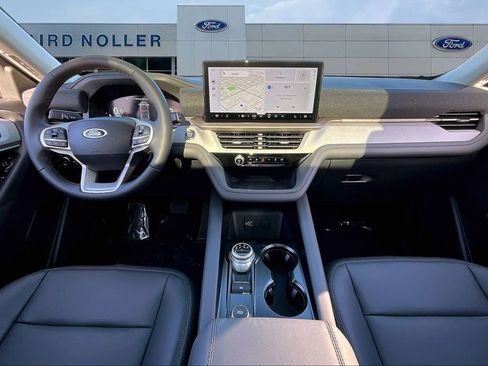 New 2026 Ford Explorer Active w/ Active Comfort Package image 6