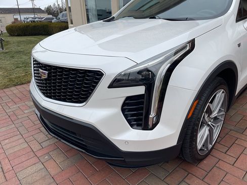 Used 2020 Cadillac XT4 Sport image 2