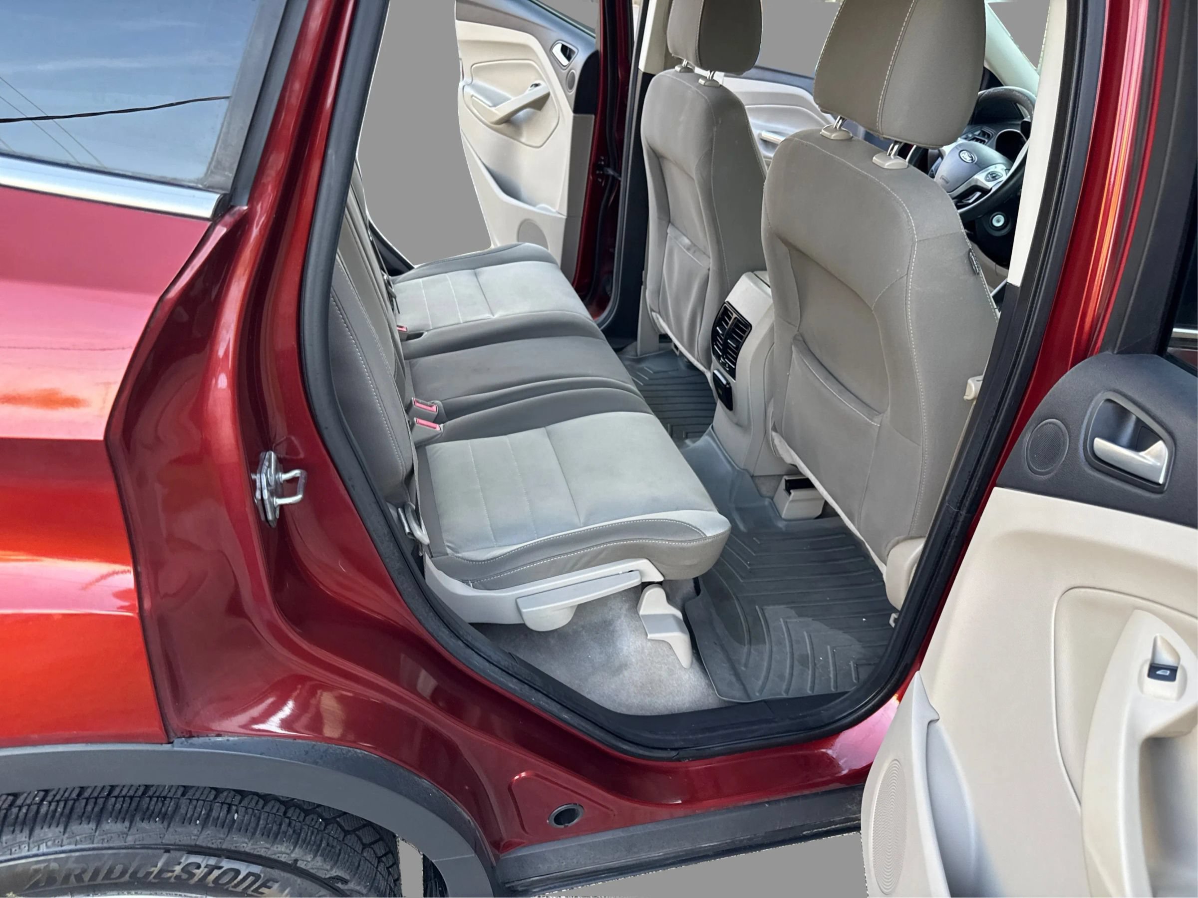 Used 2014 Ford Escape SE w/ Equipment Group 201A FWD image 25