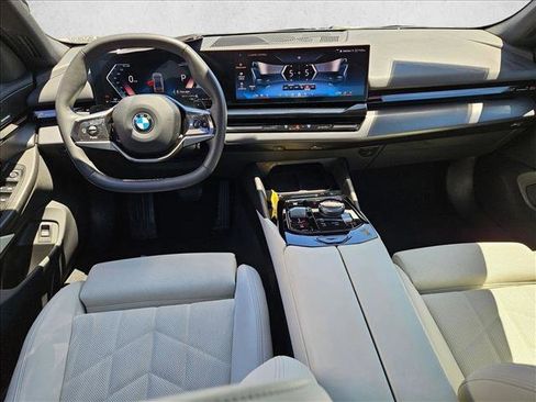 Certified 2025 BMW 530i image 16