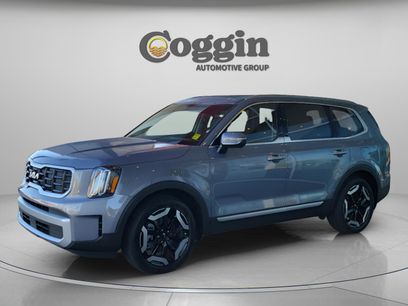 Used 2023 Kia Telluride S w/ S Sunroof Package