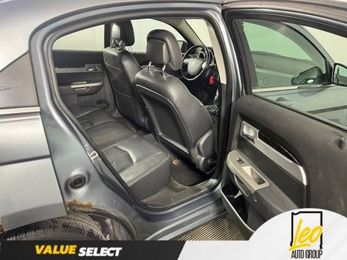 Used 2010 Chrysler Sebring Touring w/ Hands-Free Convenience Group FWD image 12