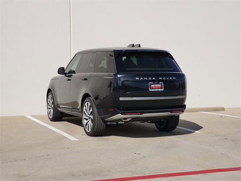 New 2026 Land Rover Range Rover SE image 3