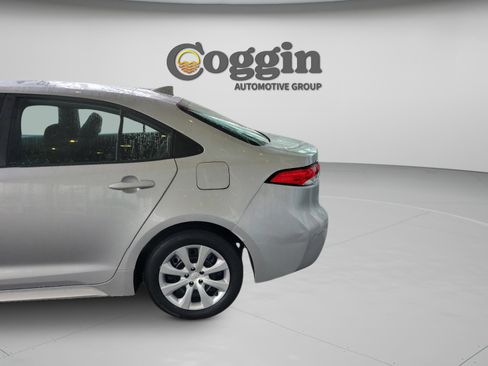 Used 2024 Toyota Corolla LE image 29