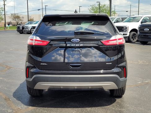 Used 2022 Ford Edge SEL w/ Convenience Package image 5