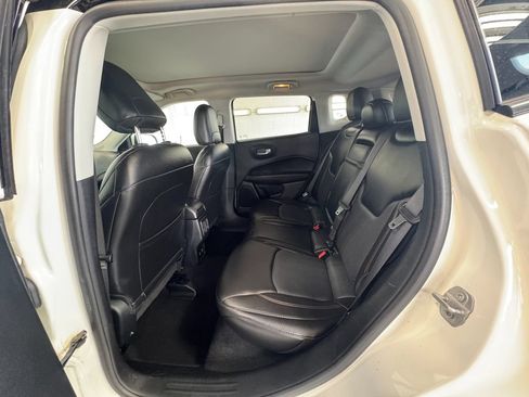 Used 2018 Jeep Compass Limited w/ Navigation Group AWD/4WD image 19