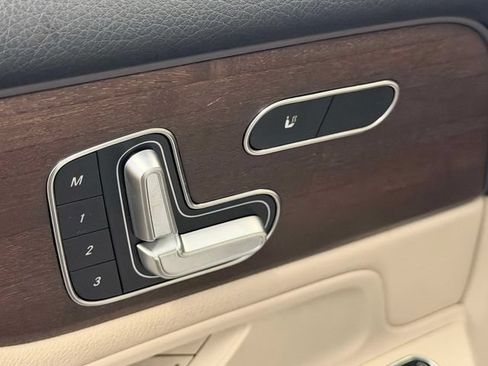Certified 2023 Mercedes-Benz GLB 250 4MATIC image 17