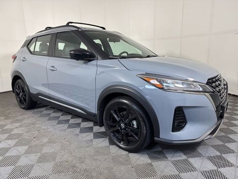 Used 2021 Nissan Kicks SR w/ SR Premium Package FWD image 10