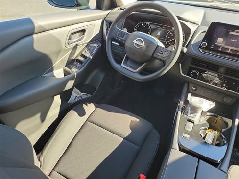 New 2026 Nissan Rogue S image 10