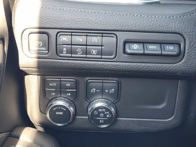 Used 2023 GMC Yukon Denali AWD/4WD image 22