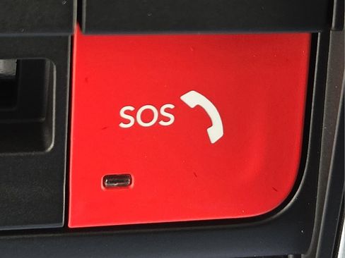 New 2025 Jeep Grand Cherokee Altitude image 21