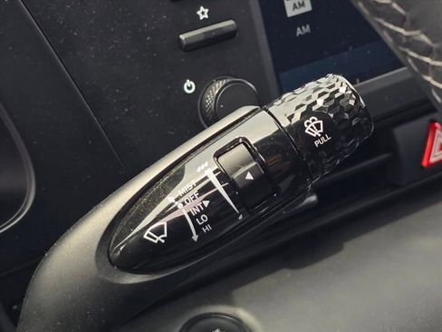 Used 2025 Hyundai Elantra Sport image 24