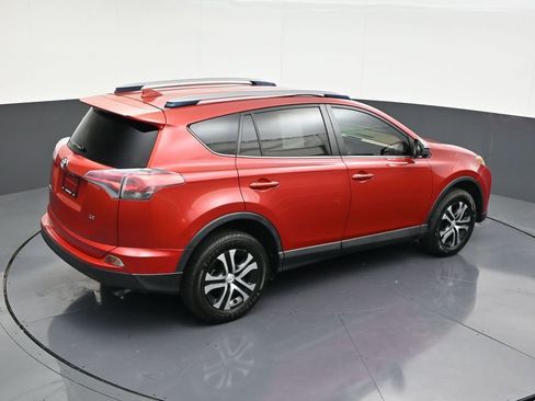 Used 2017 Toyota RAV4 LE image 22