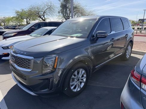 Used 2021 Kia Telluride LX image 4