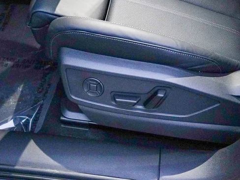 New 2025 Audi Q5 Premium Plus image 24