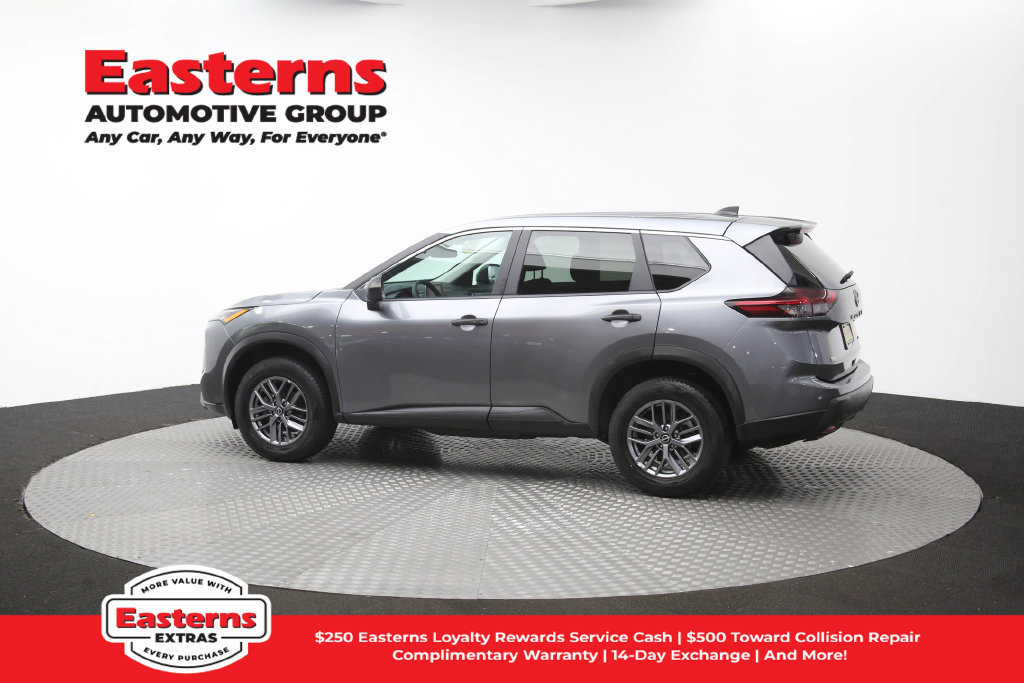Used 2024 Nissan Rogue S AWD/4WD image 61