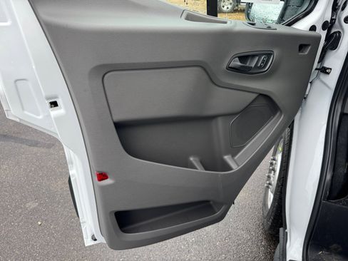 New 2025 Ford Transit 250 148 Medium Roof Extended AWD image 24