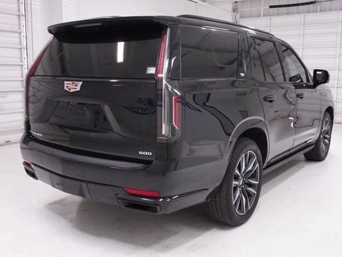 Used 2023 Cadillac Escalade Sport Platinum image 2