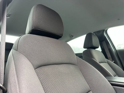 Used 2024 Chevrolet Malibu LT image 18